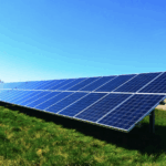 太陽能一坪多少錢？2025年最新市場行情分享